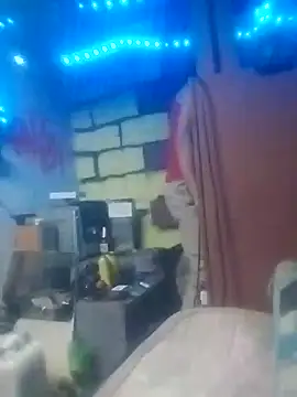 Snapshot of _Dmente_ chatting on March 18, 6:57 am  Dmente  online show from March 18, 6:57 am