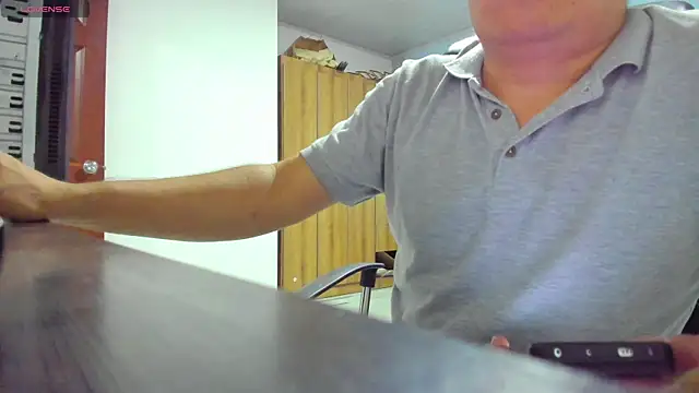 Snapshot of Jhonatan_Morales_S chatting on December 21, 2:52 am Jhonatan Morales S online show from December 21, 2:52 am