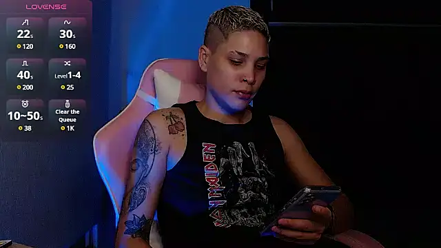 Charlee pink online show from December 10, 12:50 am