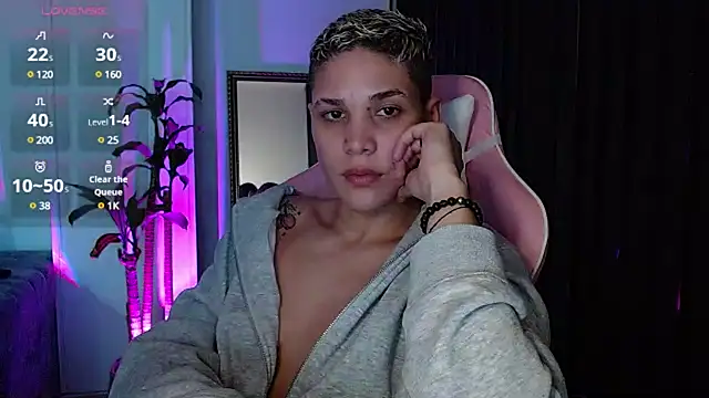 Charlee pink online show from December 16, 7:26 am