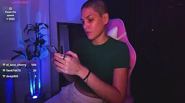 Charlee pink online show from December 23, 8:44 am