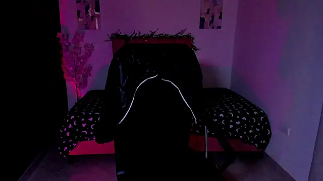 Charlee pink online show from October 8, 12:47 pm