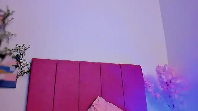 Charlee pink online show from January 19, 7:01 am