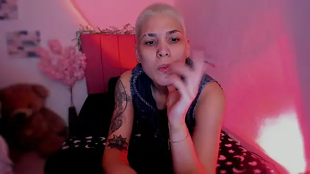 Charlee pink online show from February 15, 3:25 am