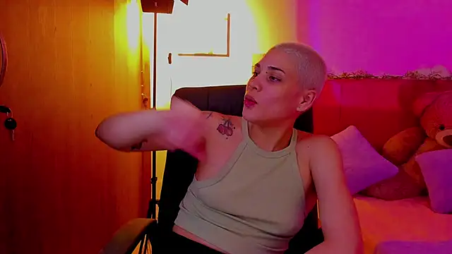 Charlee pink online show from March 28, 10:04 am