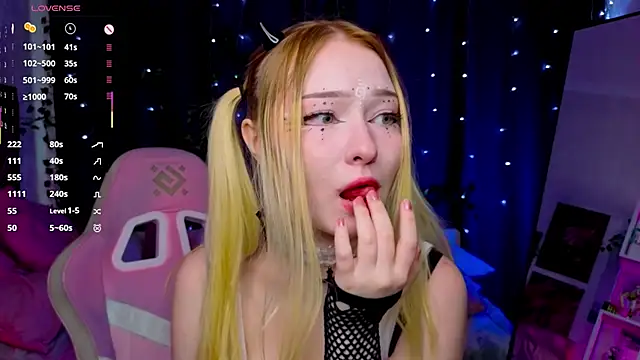 ElswythCovil online show from September 24, 4:05 am