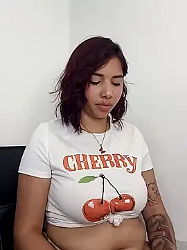 LucyMartelli online show from February 6, 3:31 pm