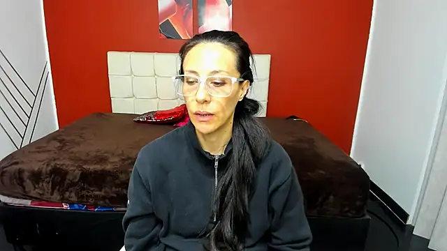 Snapshot of Abrillee1 chatting on December 19, 10:53 pm Abrillee1 online show from December 19, 10:53 pm