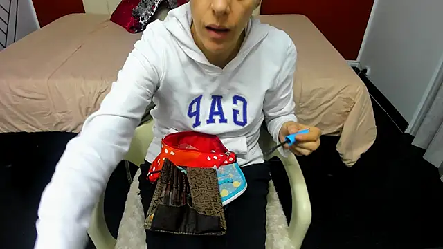 Snapshot of Abrillee1 chatting on January 17, 7:38 pm Abrillee1 online show from January 17, 7:38 pm