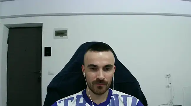 Snapshot of mu5clemania2 chatting on January 28, 6:39 pm mu5clemania2 online show from January 28, 6:39 pm