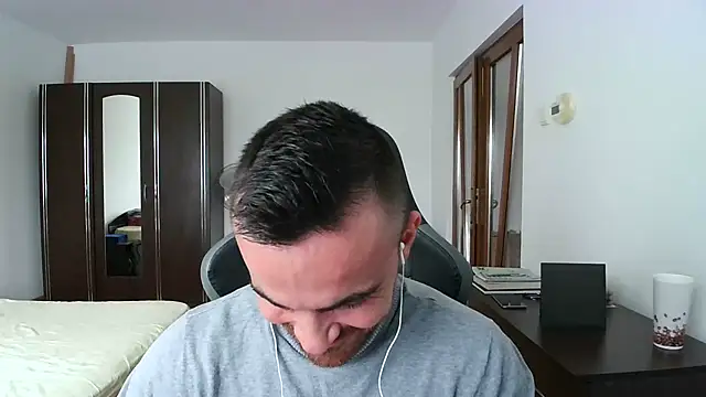 Snapshot of mu5clemania2 chatting on September 30, 9:14 am mu5clemania2 online show from September 30, 9:14 am