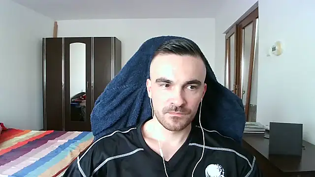 Snapshot of mu5clemania2 chatting on October 22, 6:13 am mu5clemania2 online show from October 22, 6:13 am