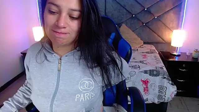 Julietacollins06 online show from December 4, 1:31 pm