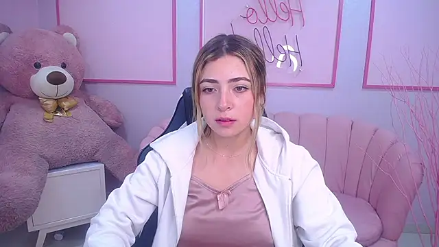 Snapshot of channel_blonde_a chatting on December 5, 1:58 am channel blonde a online show from December 5, 1:58 am