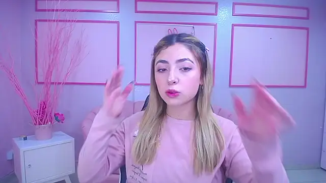 Snapshot of channel_blonde_a chatting on December 11, 4:42 pm channel blonde a online show from December 11, 4:42 pm