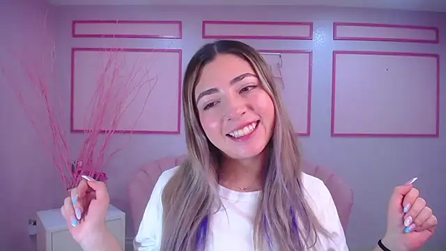 Snapshot of channel_blonde_a chatting on January 11, 4:46 pm channel blonde a online show from January 11, 4:46 pm