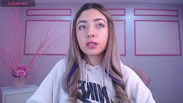 Snapshot of channel_blonde_a chatting on February 3, 4:31 pm channel blonde a online show from February 3, 4:31 pm