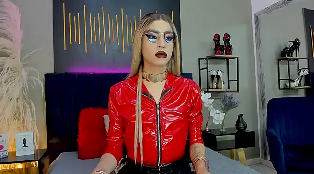 BrianaSchafer online show from December 23, 10:01 pm