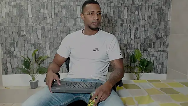 Snapshot of Joseephjackson chatting on February 4, 7:11 pm Joseephjackson online show from February 4, 7:11 pm