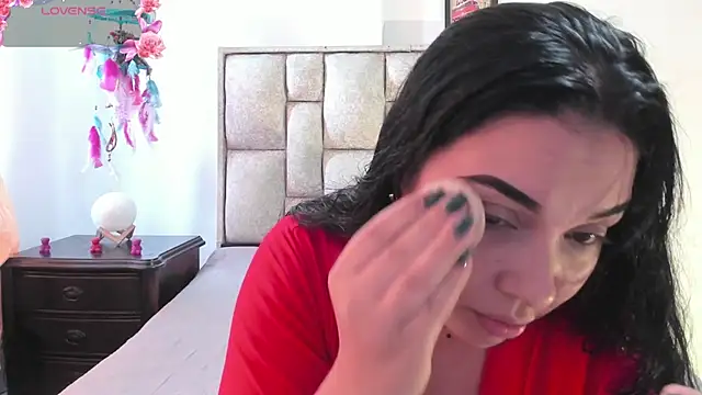 Snapshot of brianaGuzman chatting on October 1, 7:42 pm brianaGuzman online show from October 1, 7:42 pm