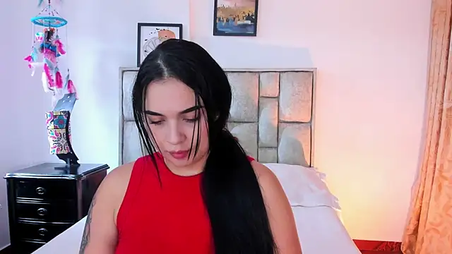 brianaGuzman online show from April 15, 6:15 pm