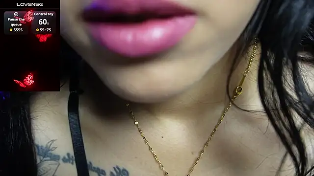 Snapshot of amy_fox2 chatting on September 24, 1:58 pm amy fox2 online show from September 24, 1:58 pm