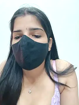 Snapshot of aaliya_bhattt chatting on January 4, 2:56 pm aaliya bhattt online show from January 4, 2:56 pm