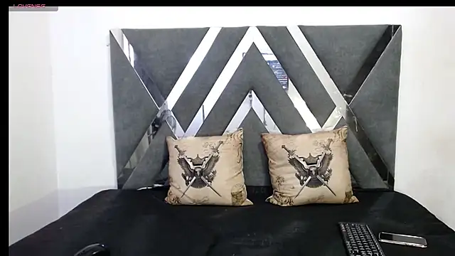 Lunawillis online show from January 25, 6:57 pm