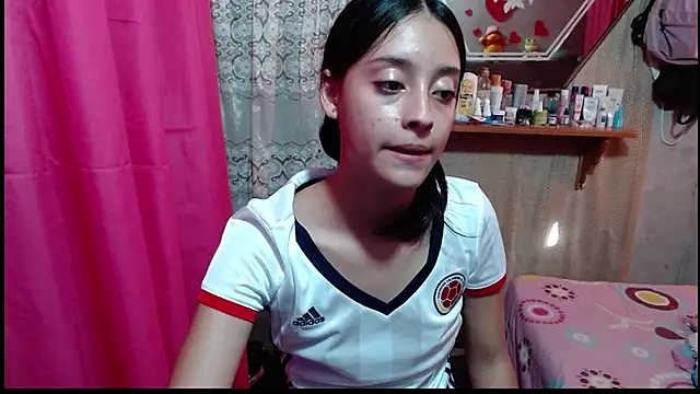 Lunawillis online show from March 26, 9:20 pm