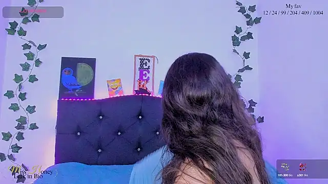 Mxss Honey online show from March 8, 2:01 am