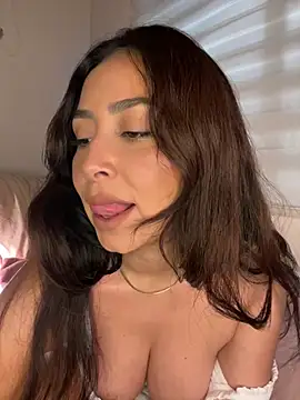 vixen allure online show from February 18, 2:16 am