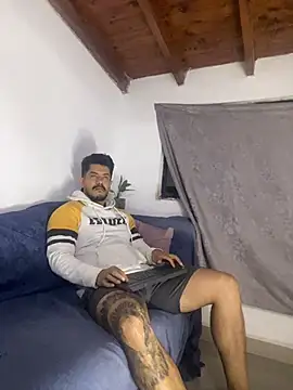 AndresSmith   online show from March 31, 8:26 am