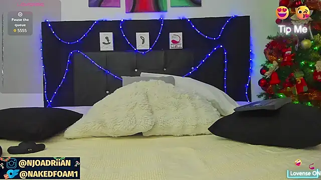 nakedfoam1 online show from December 8, 3:00 am