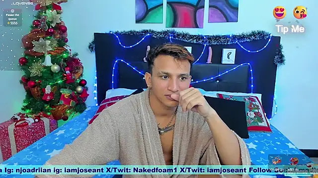 nakedfoam1 online show from December 27, 1:22 am