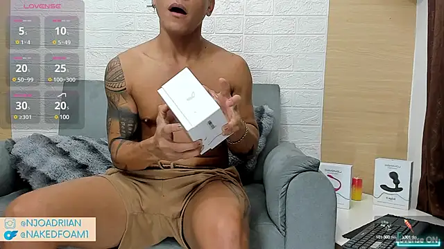 nakedfoam1 online show from February 28, 2:09 am