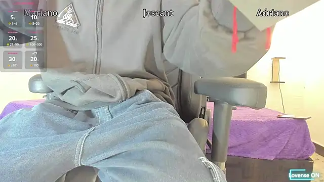 nakedfoam1 online show from September 19, 3:30 am