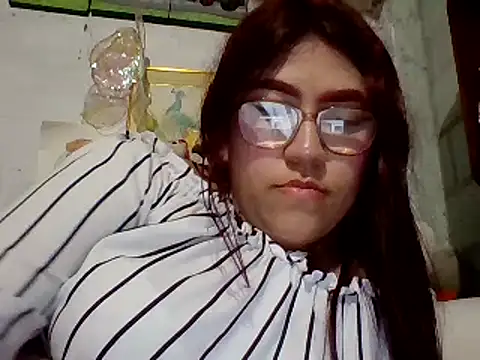 dafne19  online show from March 13, 2:27 am