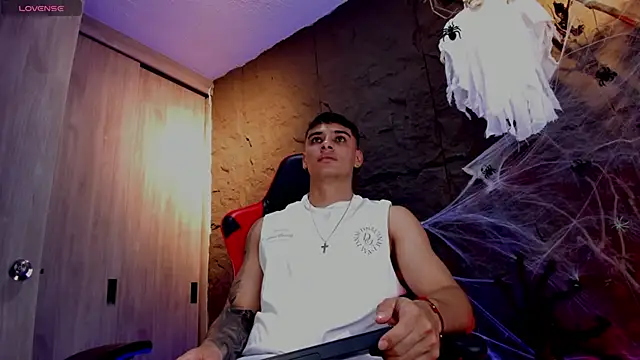 Snapshot of joseph_boy chatting on October 27, 11:47 am joseph boy online show from October 27, 11:47 am