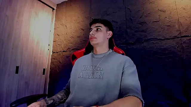 Snapshot of joseph_boy chatting on November 17, 11:49 am joseph boy online show from November 17, 11:49 am