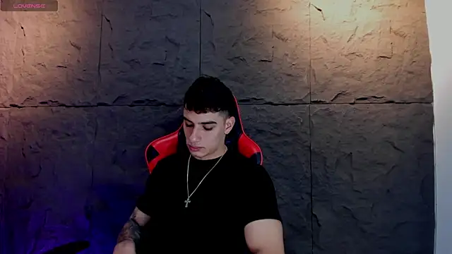 Snapshot of joseph_boy chatting on November 27, 11:45 am joseph boy online show from November 27, 11:45 am