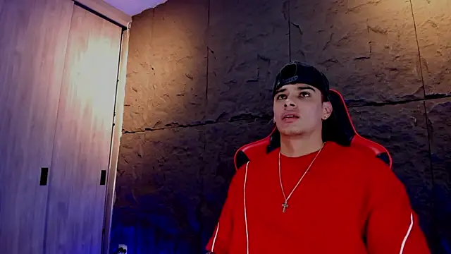 Snapshot of joseph_boy chatting on December 19, 11:50 am joseph boy online show from December 19, 11:50 am