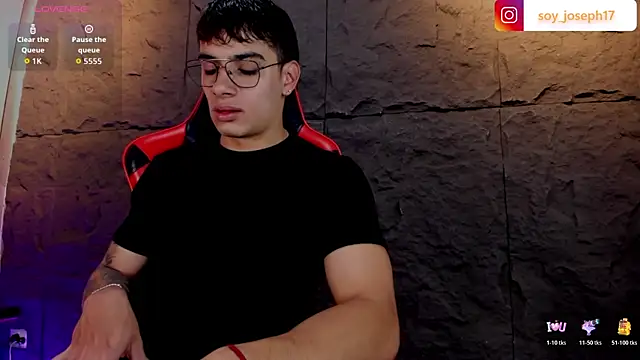 Snapshot of joseph_boy chatting on January 8, 11:23 am joseph boy online show from January 8, 11:23 am