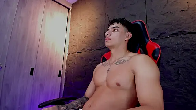 Snapshot of joseph_boy chatting on January 14, 11:27 am joseph boy online show from January 14, 11:27 am