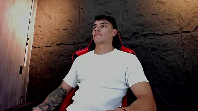 Snapshot of joseph_boy chatting on January 15, 11:15 am joseph boy online show from January 15, 11:15 am