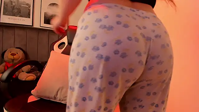 Alaia Cute online show from March 3, 5:31 am