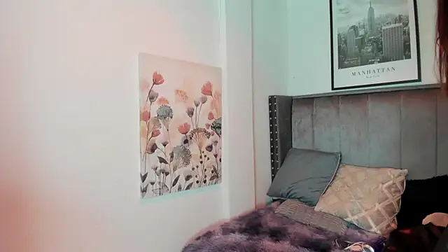 Alaia Cute online show from October 15, 4:01 am