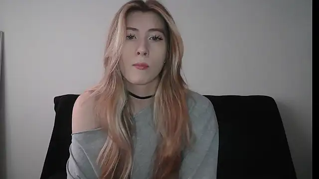 ErikaShyy online show from October 29, 10:50 am