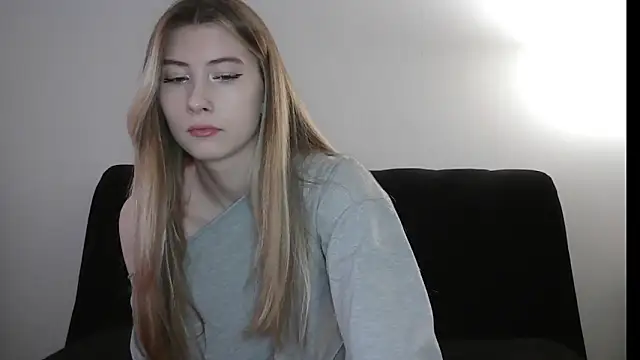 ErikaShyy online show from November 20, 10:59 am