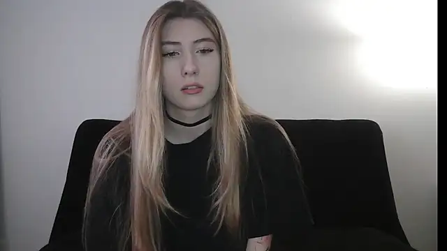 ErikaShyy online show from December 17, 10:54 am