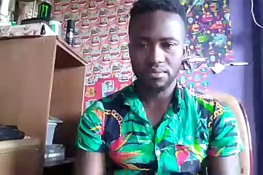 Snapshot of bull_Giant chatting on December 2, 2:08 pm bull Giant online show from December 2, 2:08 pm